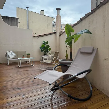 2p Avec Terrasse Apartment